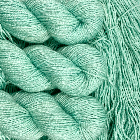Amulette Fingering Yarn by Pause sur le Temps