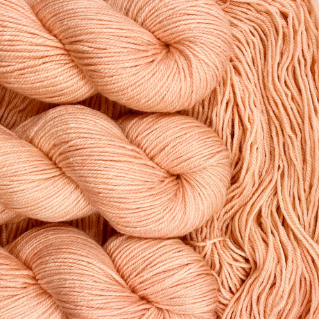 Amulette Fingering Yarn by Pause sur le Temps