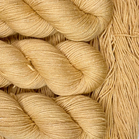 Amulette Fingering Yarn by Pause sur le Temps