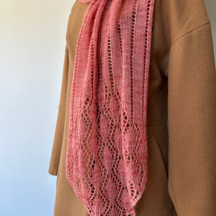 Kit de tricot - Étole dentelle Juno Regina par Miriam L. Felton