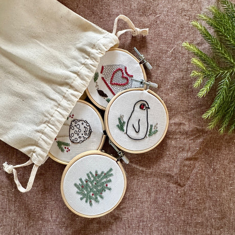 Kit de broderie - Ensemble de décorations de Noël, Katrinn Illustration
