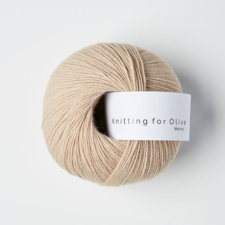 Kit de tricot - Écharpe à capuche, Alex hood par Pernille Larsen