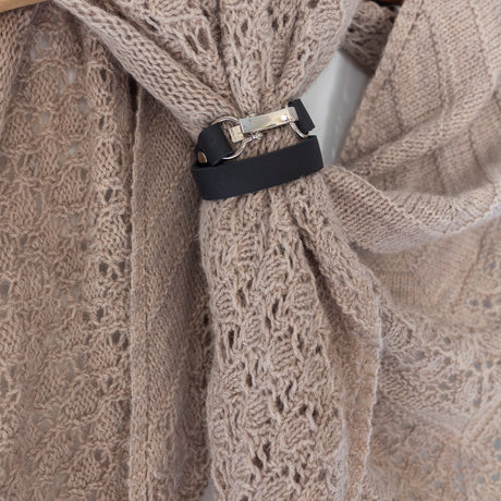 Attaches pour châle par Atelier Cin