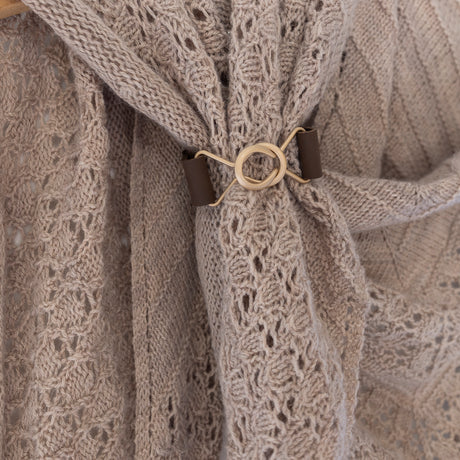 Attaches pour châle par Atelier Cin