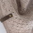 Attache châle avec vis par Atelier Cin