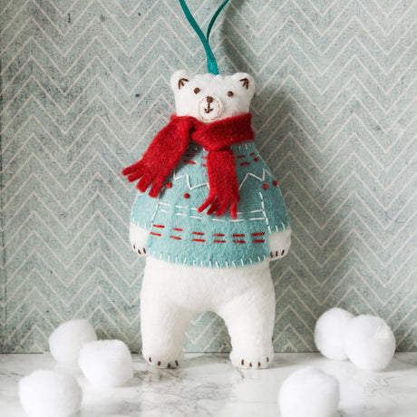 Kit de bricolage en feutre ''Ours Polaire'' par Corinne Lapierre Ltd