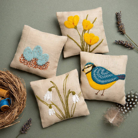Kit de broderie pour sacs en lin et lavande - Spring Garden  par Corinne Lapierre Ltd