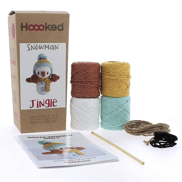 Crochet Kit – Jingle the Snowman by Hoooked