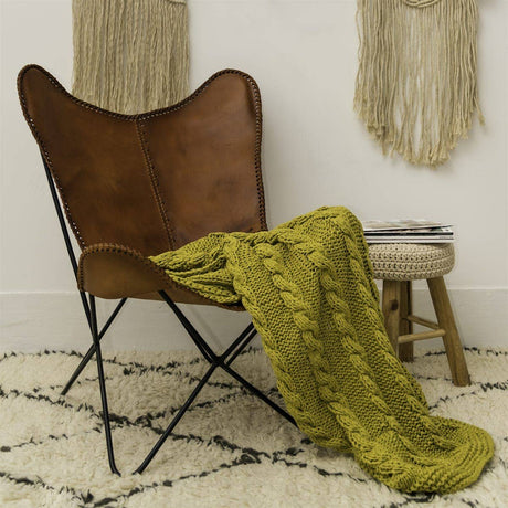 Knitting kit – Cabled Blanket by Hoooked