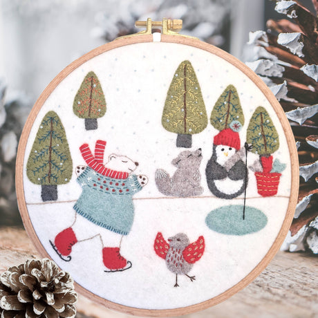 Kit d'appliqué en feutre ''Patinage sur glace'' par Corinne Lapierre Ltd