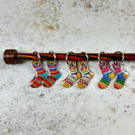 Marqueurs de mailles ''chaussettes'' par Emma Ball