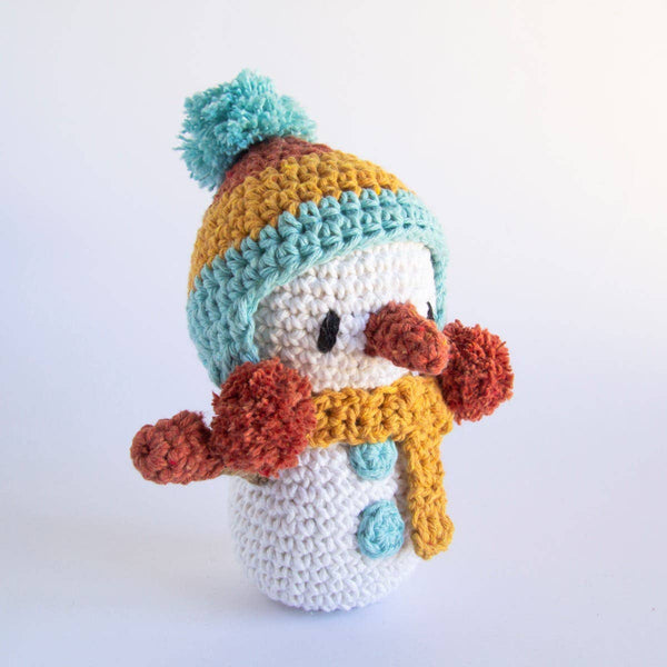 Crochet Kit – Jingle the Snowman by Hoooked