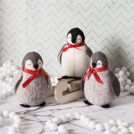 Kit de bricolage en feutre '' bébés pingouins '' par Corinne Lapierre Ltd