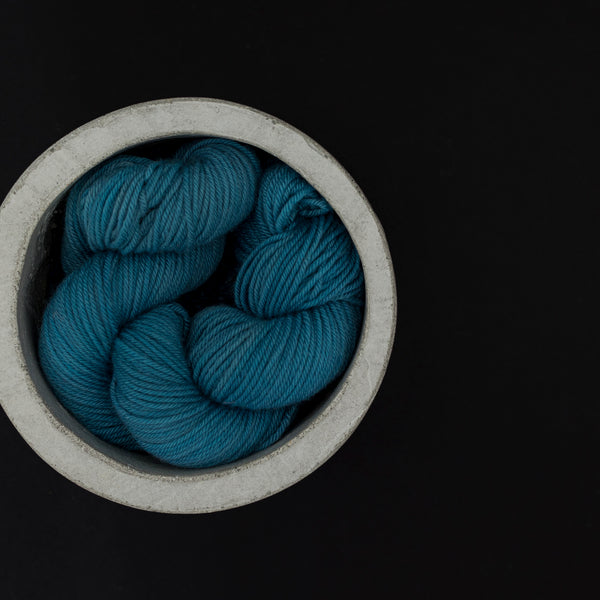 Knitting kit - Le St-Sau Scarf 100% merino by Pure Laine
