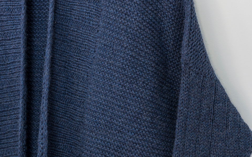 Kit de tricot - Cardigan Clair de lune en Peruvian par Paule Trudel Bellemare