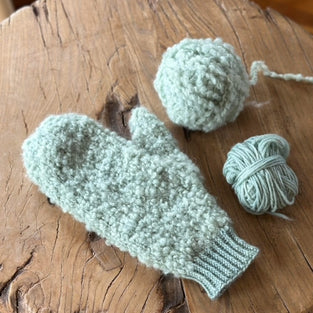 Kit de tricot mitaines be my baby mittens par Katja Dyrberg