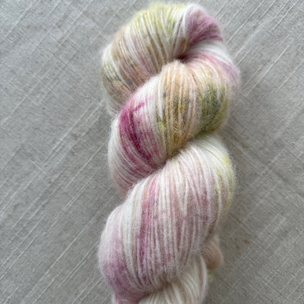 Yarn bundle - Free spririt Scarf by SuviKnits