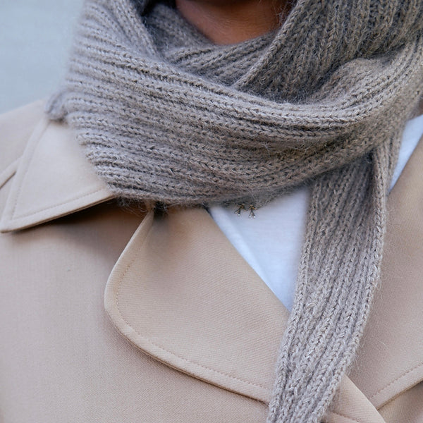 Kit de tricot - Écharpe à capuche, Alex hood par Pernille Larsen