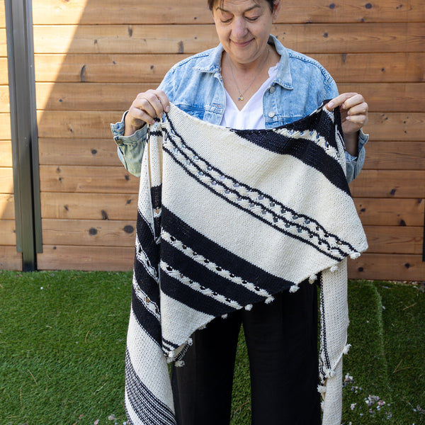 Yarn bundle - Keep me shawl by Lucie Paquet