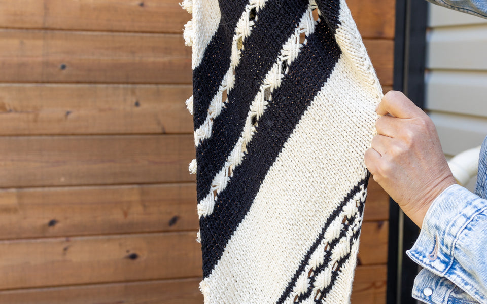 Kit de tricot - Keep me shawl par Lucie Paquet