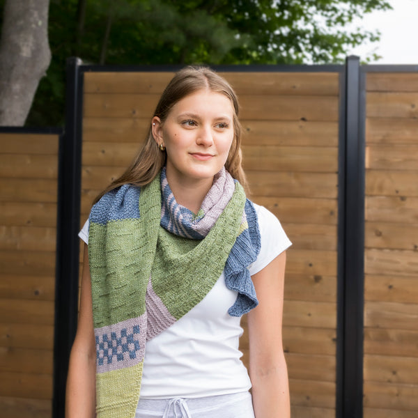 Knitting kit – Parallaxe Shawl by Henriette Corbeil