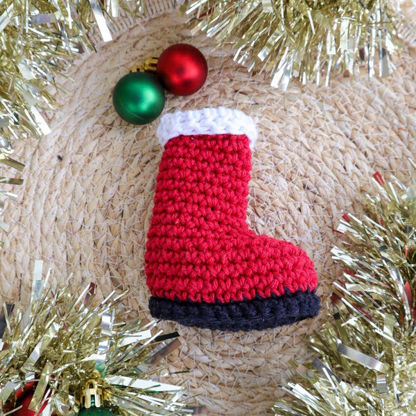 Crochet Kit – Christmas Decorations by Hoooked