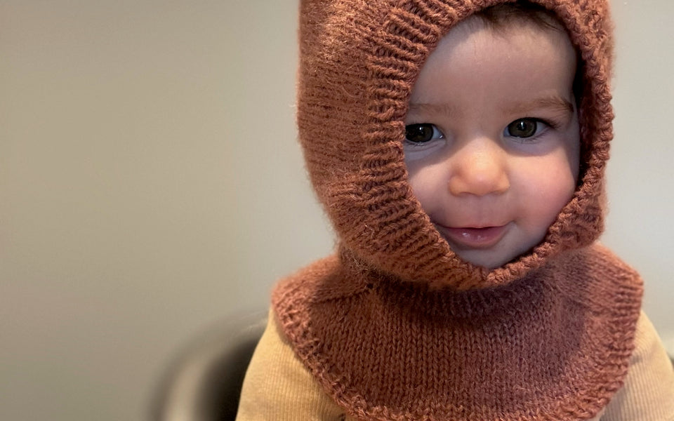 Kit de tricot - Cagoule Baby Bear Balaclava par Pernille Larsen