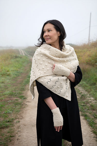 Snowberry wrap and cowl par Shannon Cook Vintage DK berroco