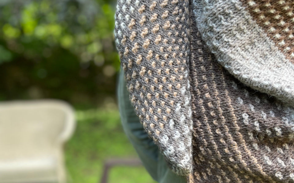 Kit de tricot châle Nightshift par Andrea Mowry