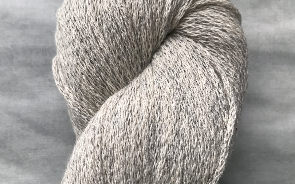 Kit de tricot - Fir Rib Shawl par Stephen West